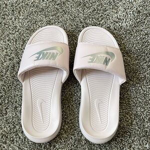 Nike Women’s Slides size 10